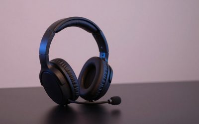 Elgato Wave 3 vs Shure MV7: Which Streaming Mic Fits Your Room?